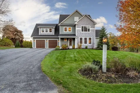 6 Garden Way Falmouth ME 04105