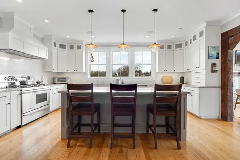 6 Garden Way Falmouth ME 04105