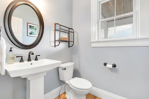 6 Garden Way Falmouth ME 04105