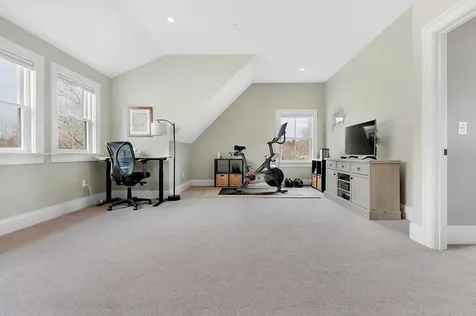 6 Garden Way Falmouth ME 04105