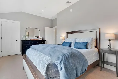 6 Garden Way Falmouth ME 04105
