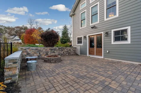 6 Garden Way Falmouth ME 04105