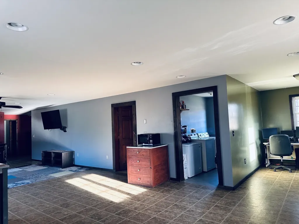 123 Annabessacook Road Winthrop ME 04364