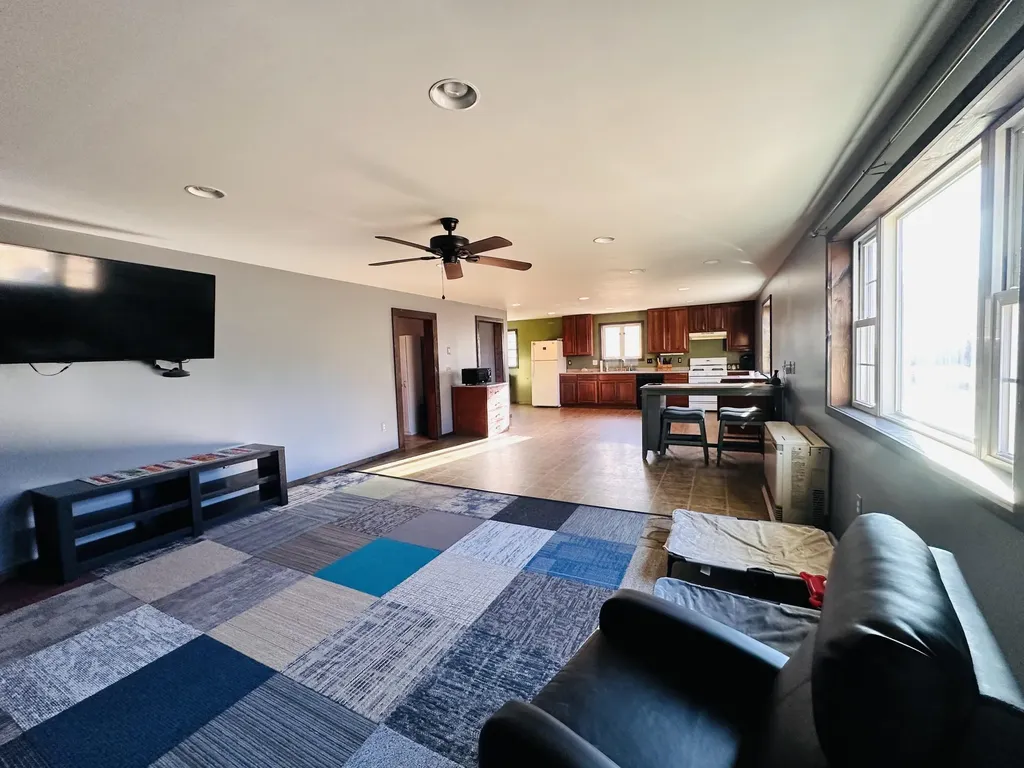 123 Annabessacook Road Winthrop ME 04364