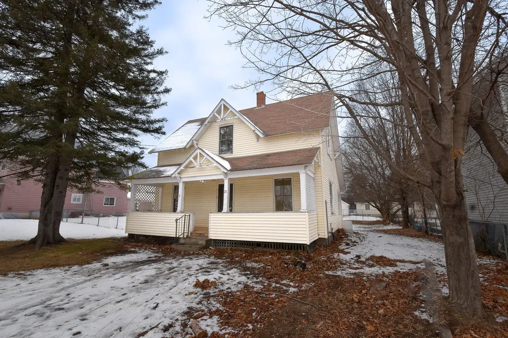 21 Henderson Street Brownville ME 04414