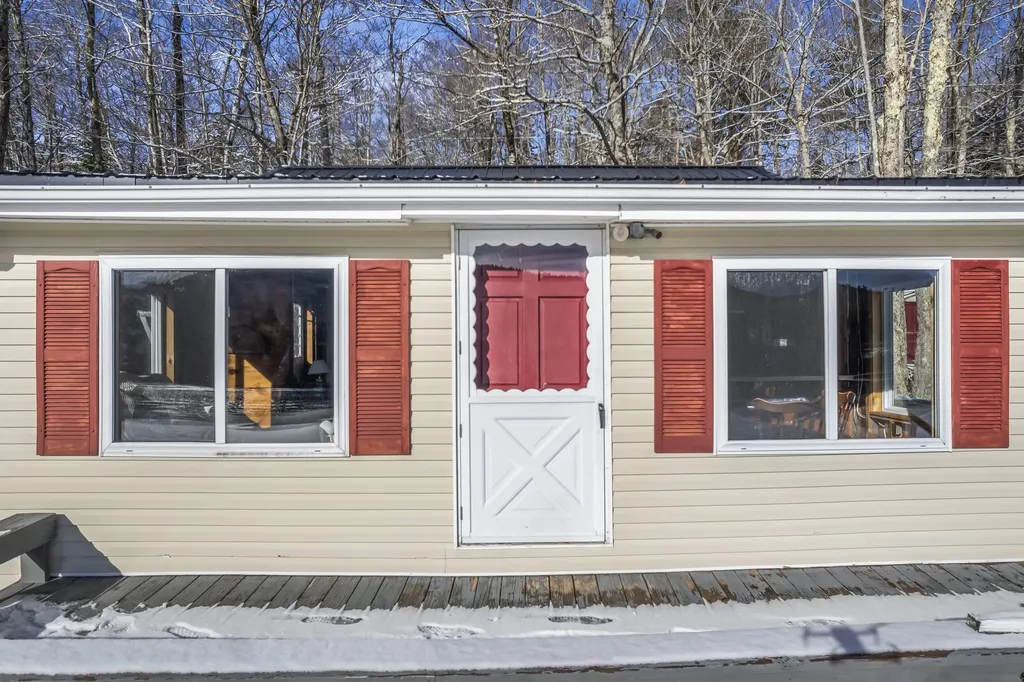 10 Bowden Drive Dedham ME 04429
