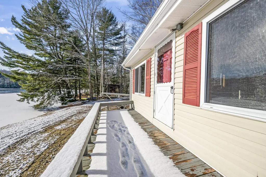 10 Bowden Drive Dedham ME 04429