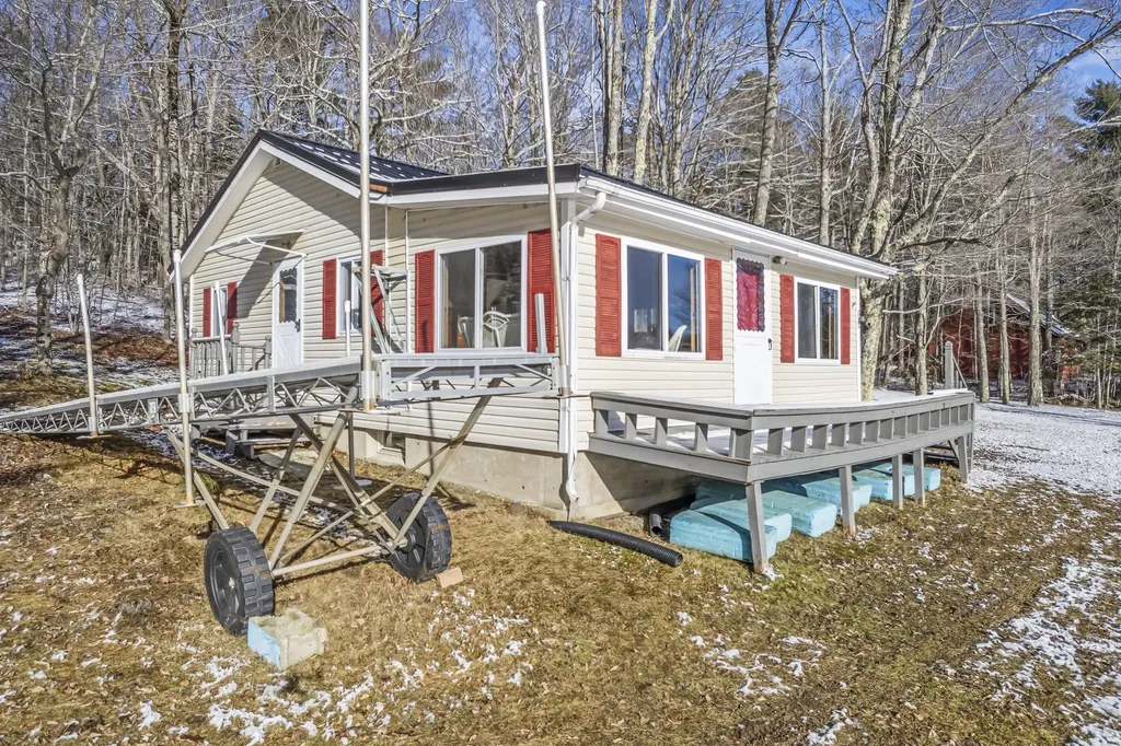 10 Bowden Drive Dedham ME 04429