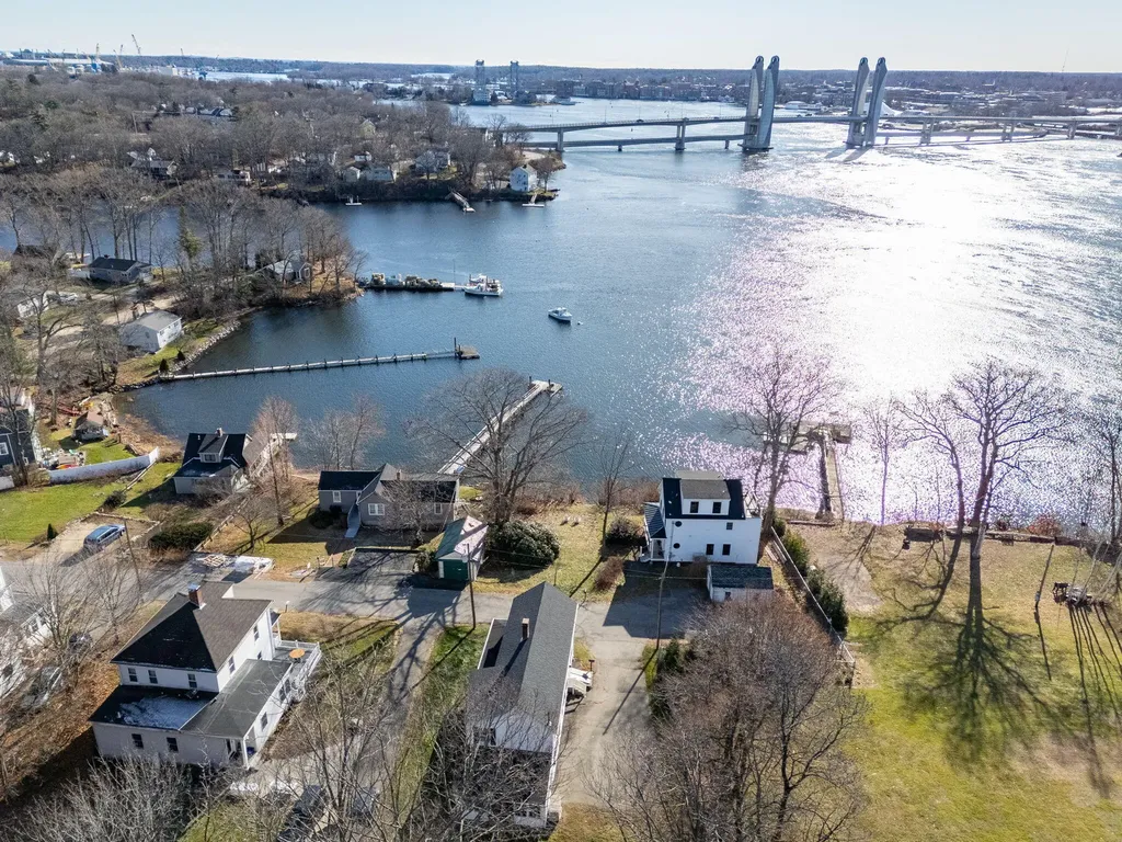 20 Walker Avenue Kittery ME 03904