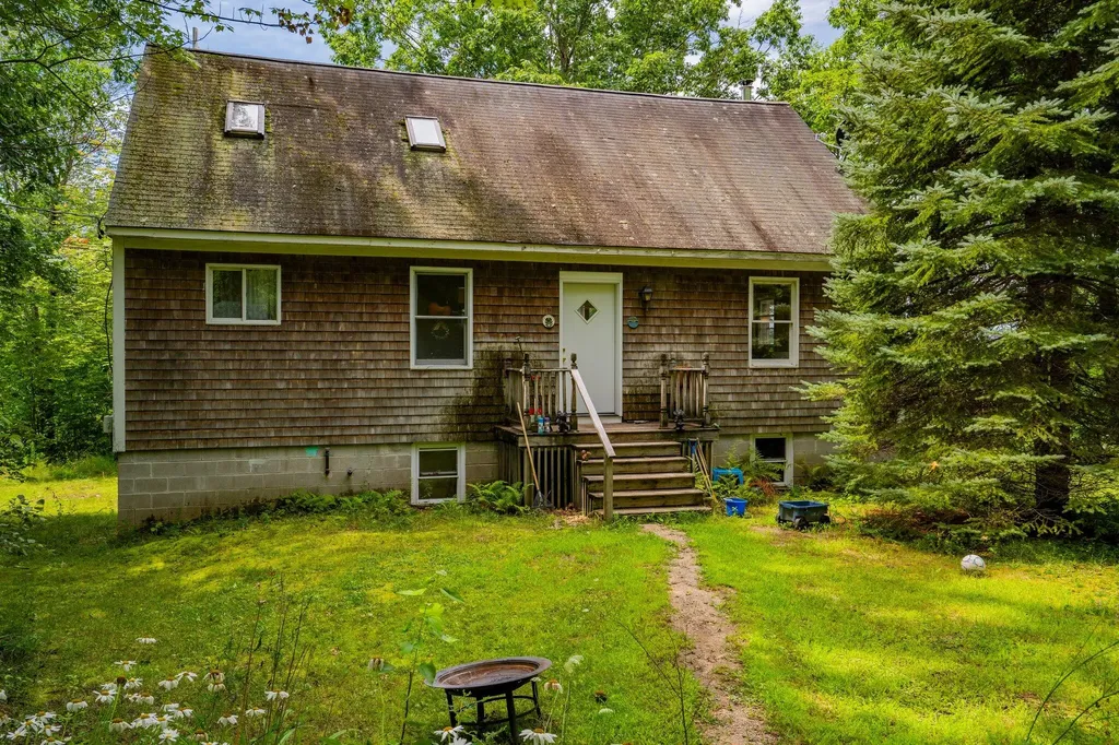 14 Maple Street Acton ME 04001