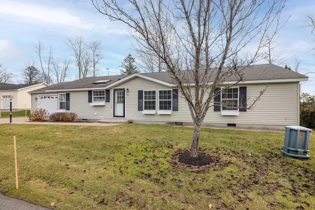 4 Caslyn Drive Eliot ME 03903