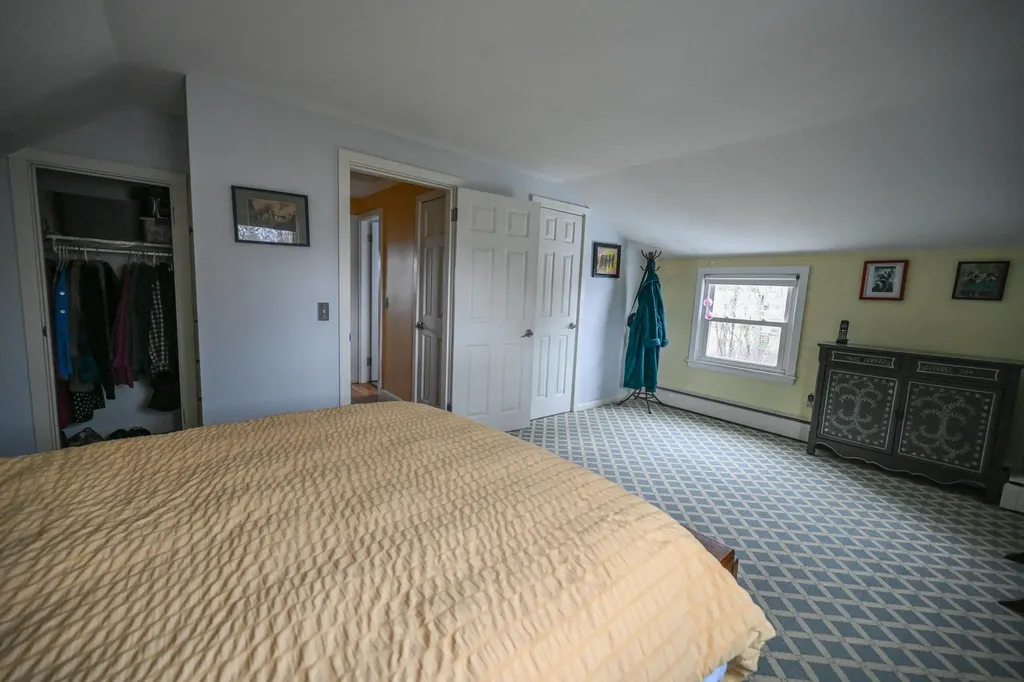 27 Westbrook Terrace Hampden ME 04444