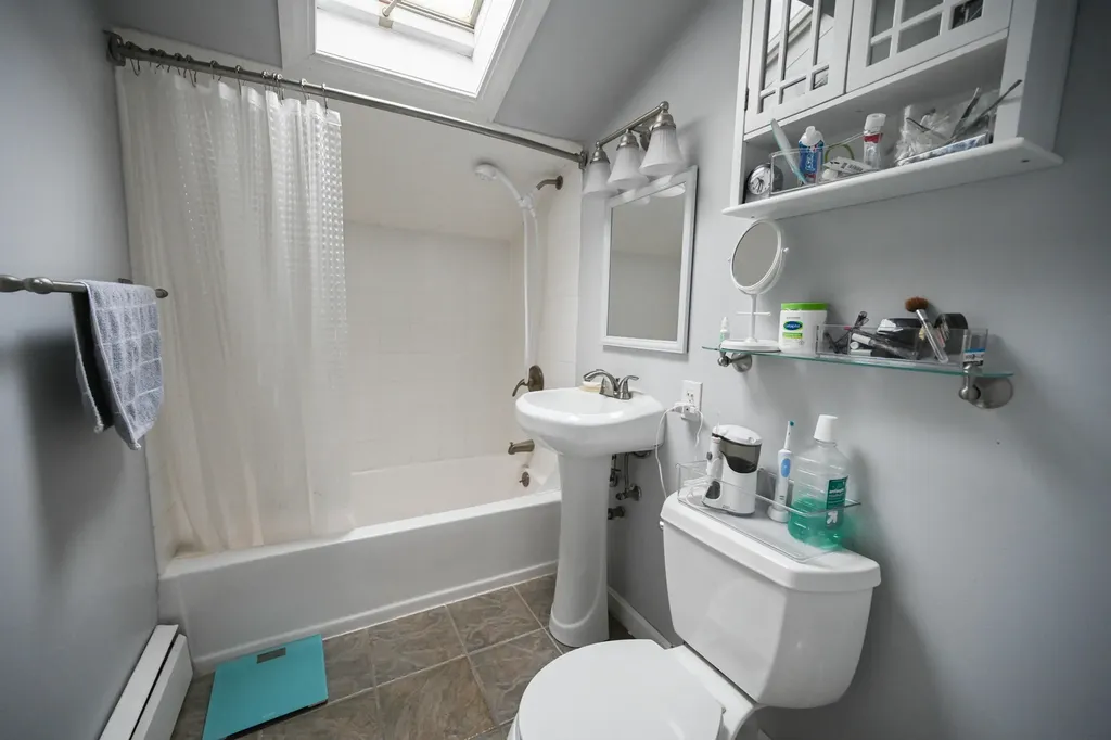 27 Westbrook Terrace Hampden ME 04444