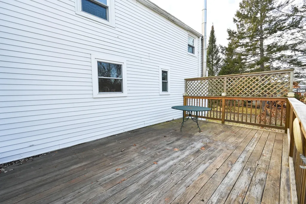 27 Westbrook Terrace Hampden ME 04444