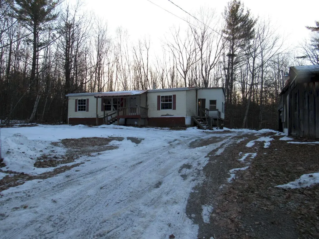 157 Oak Hill Road Norridgewock ME 04957