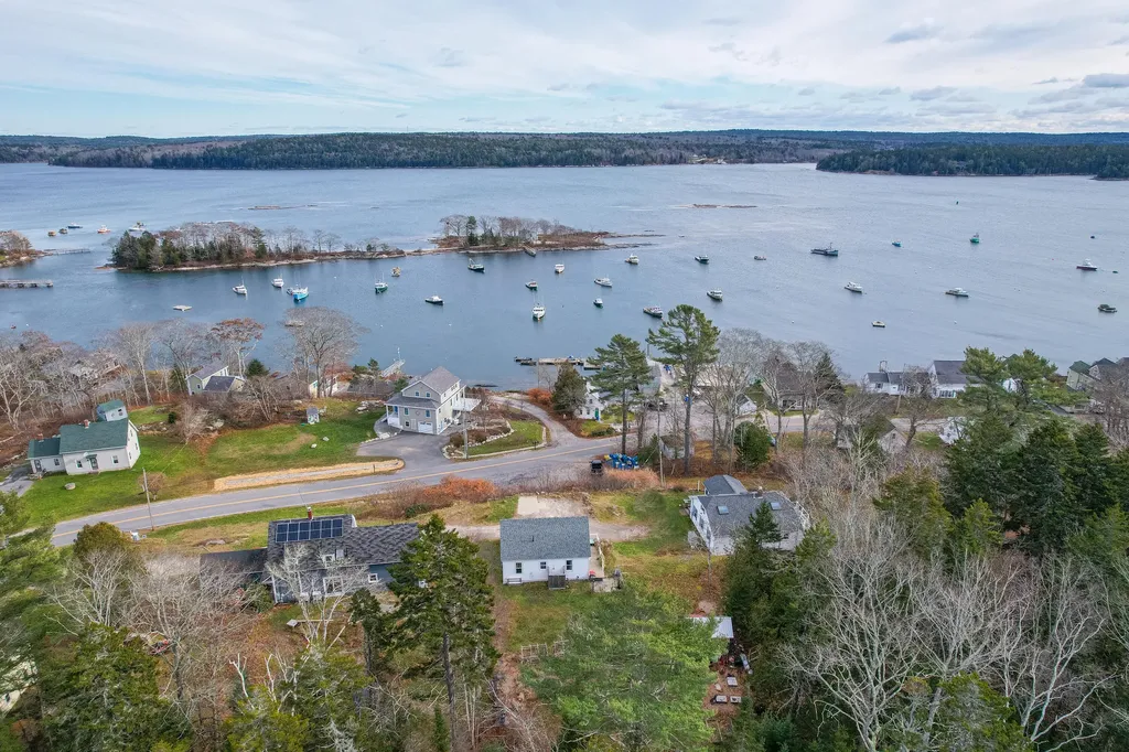 8 Sunrise Lane Harpswell ME 04079