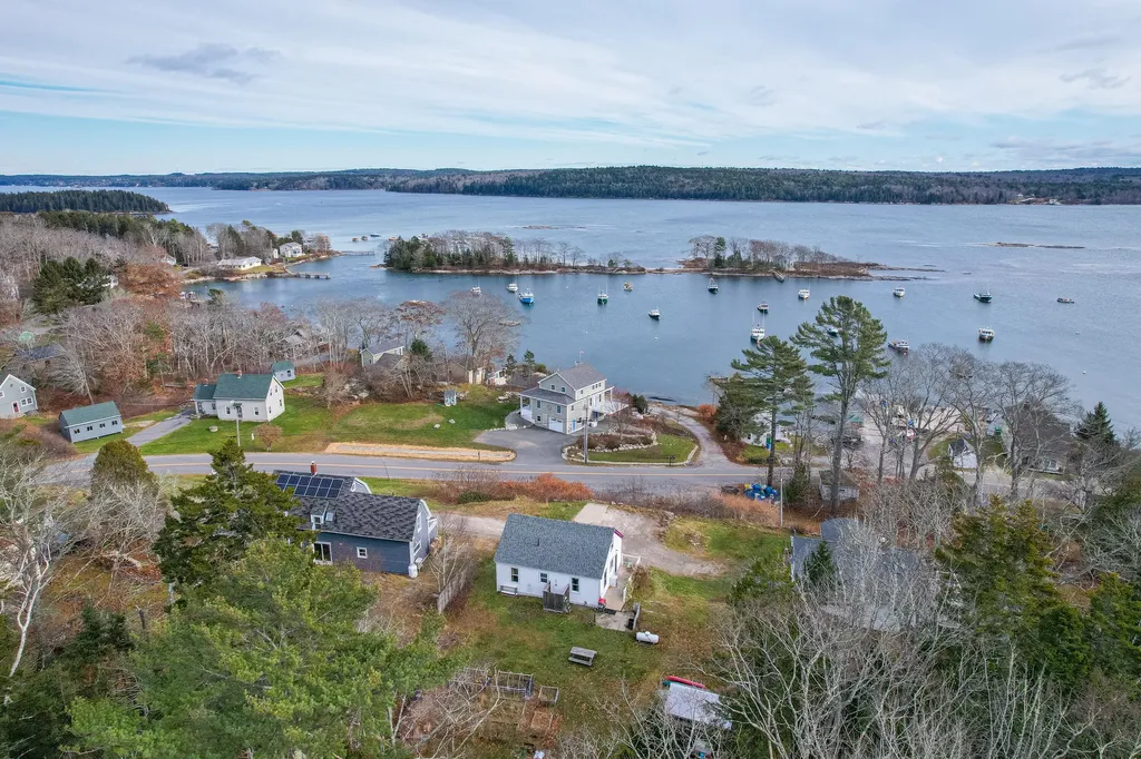 8 Sunrise Lane Harpswell ME 04079
