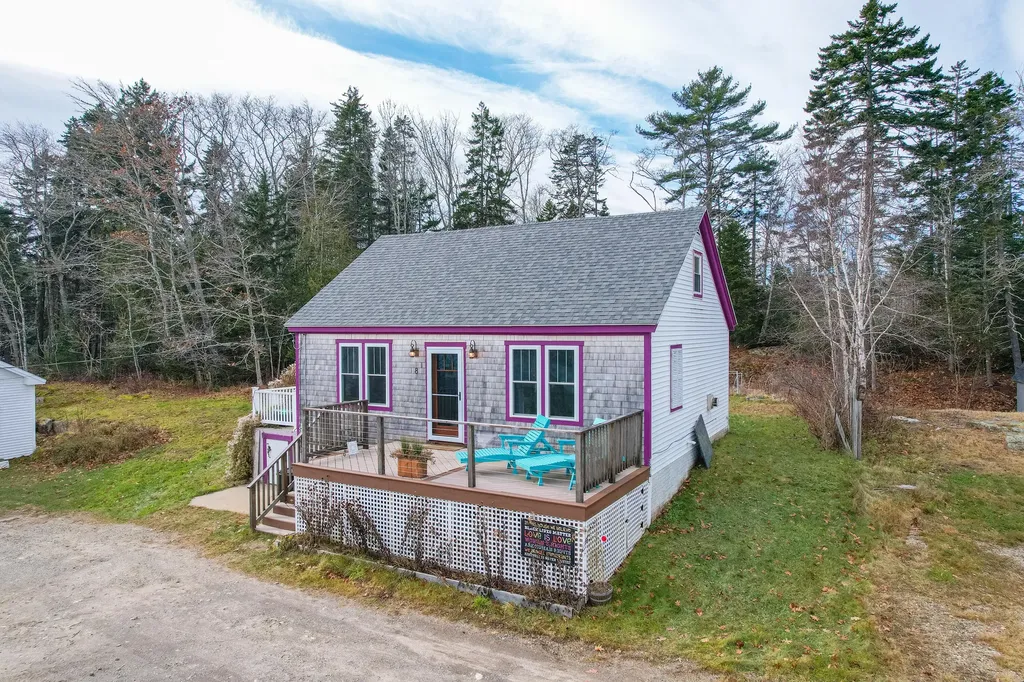 8 Sunrise Lane Harpswell ME 04079