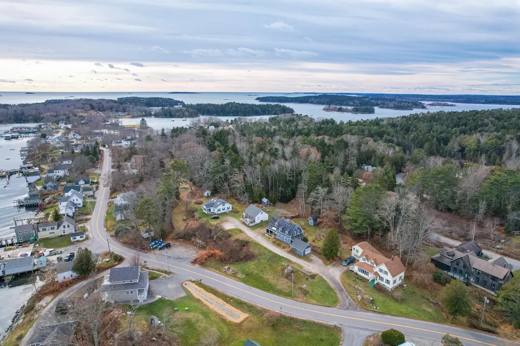 8 Sunrise Lane Harpswell ME 04079