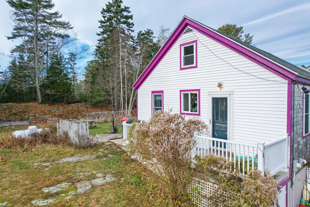 8 Sunrise Lane Harpswell ME 04079