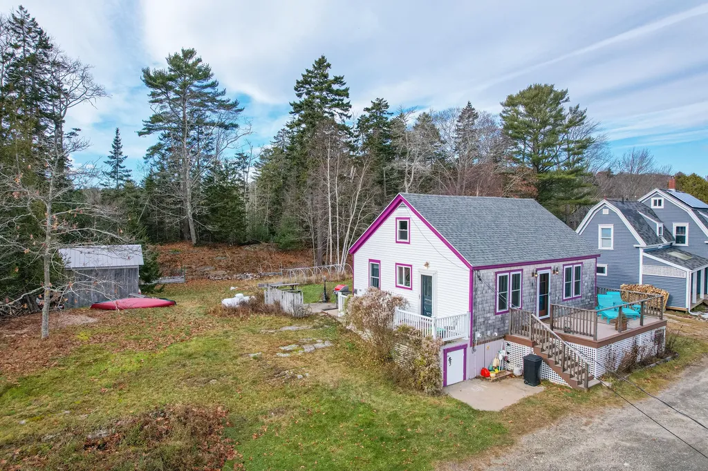 8 Sunrise Lane Harpswell ME 04079