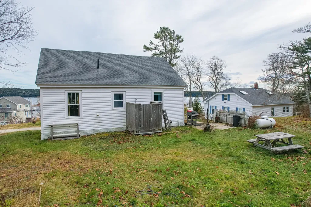8 Sunrise Lane Harpswell ME 04079