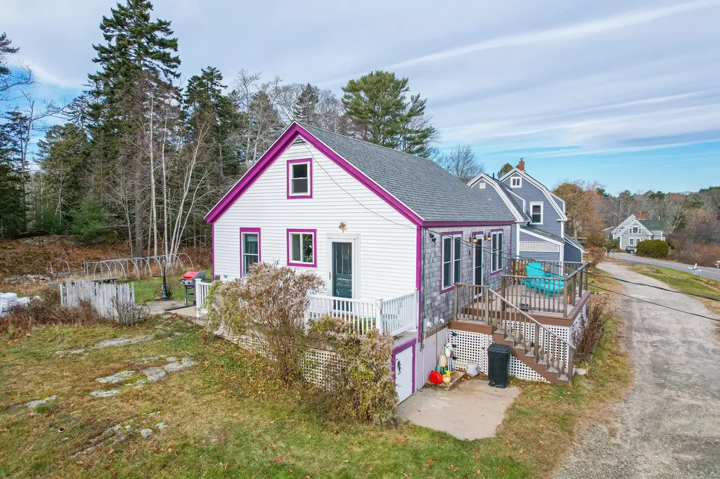 8 Sunrise Lane Harpswell ME 04079