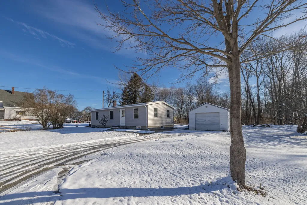 341 Old County Road Rockland ME 04841