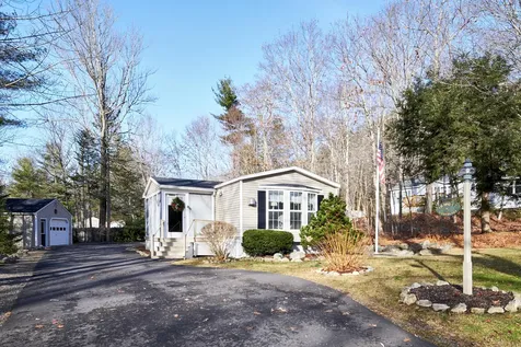 27 Blackberry Lane Camden ME 04843