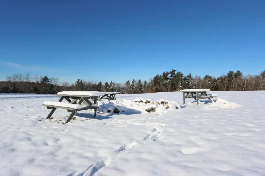 556 E Oxford Road Oxford ME 04270