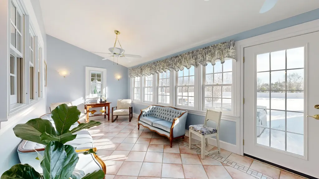 556 E Oxford Road Oxford ME 04270