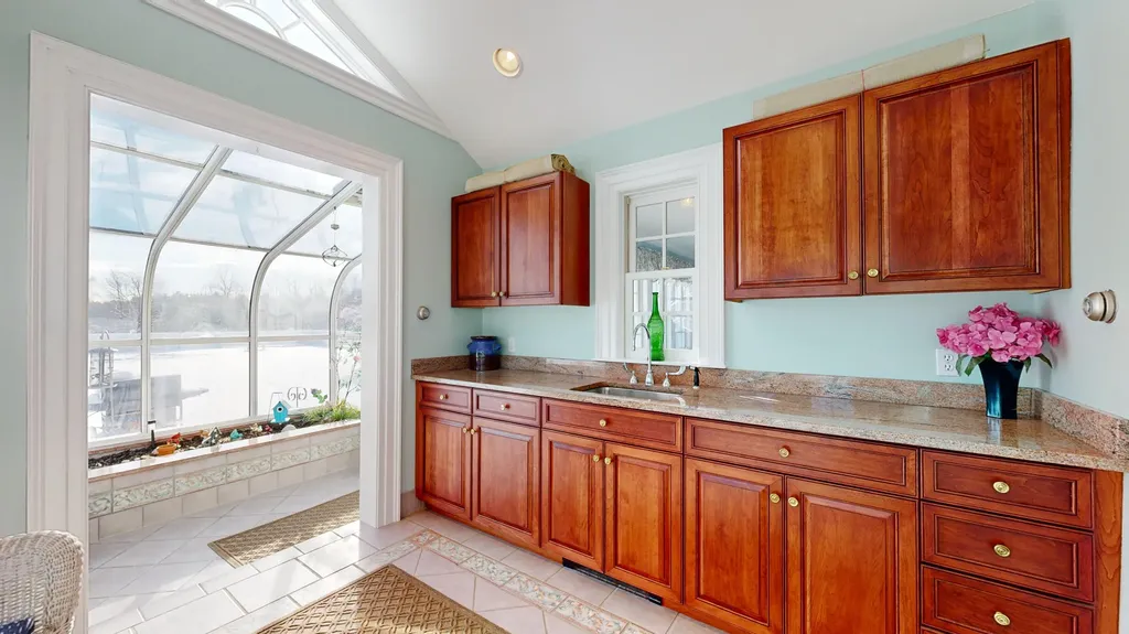 556 E Oxford Road Oxford ME 04270