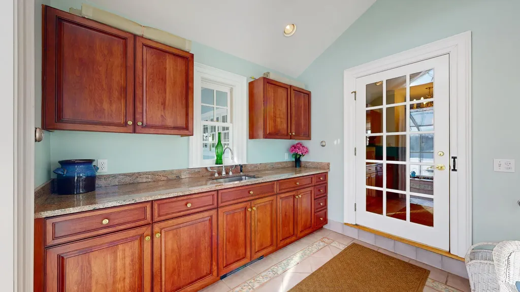 556 E Oxford Road Oxford ME 04270