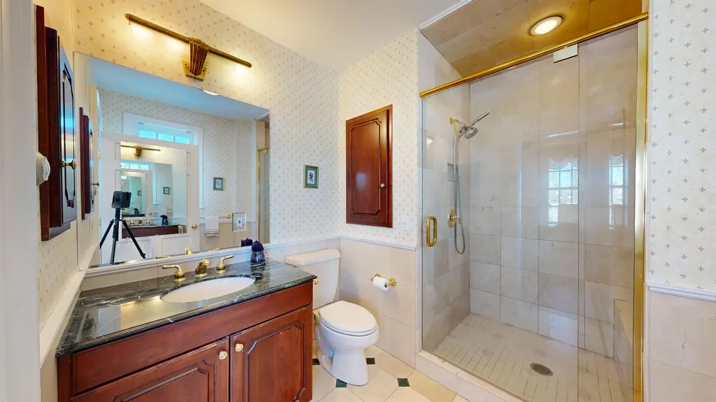 556 E Oxford Road Oxford ME 04270