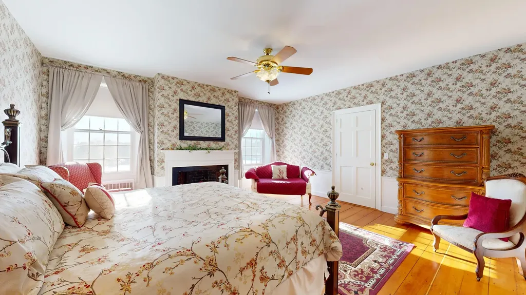 556 E Oxford Road Oxford ME 04270
