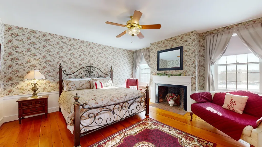 556 E Oxford Road Oxford ME 04270