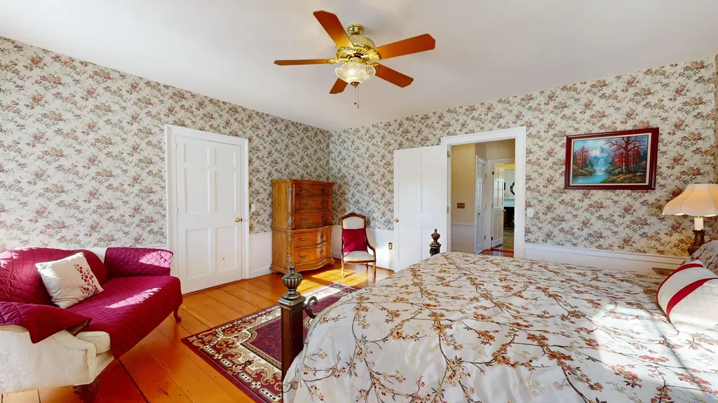 556 E Oxford Road Oxford ME 04270