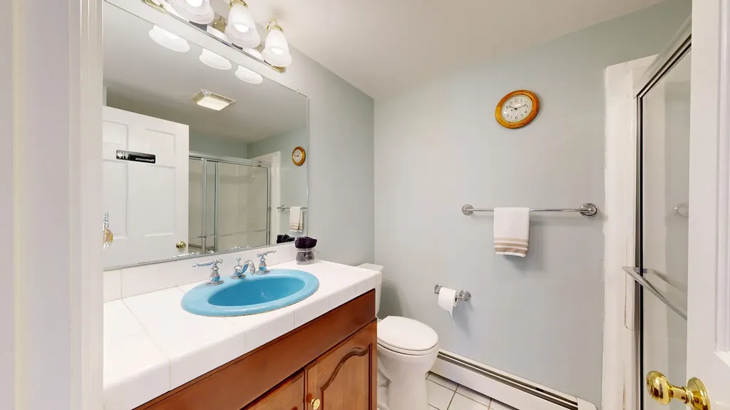 556 E Oxford Road Oxford ME 04270