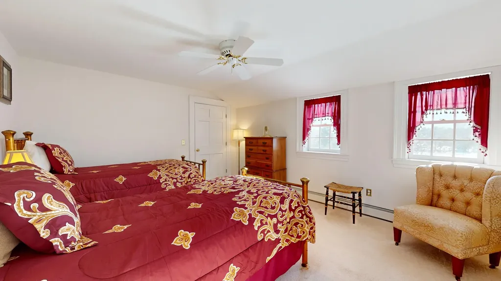 556 E Oxford Road Oxford ME 04270