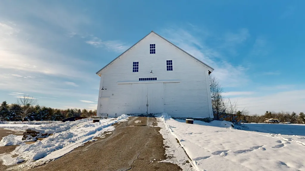 556 E Oxford Road Oxford ME 04270