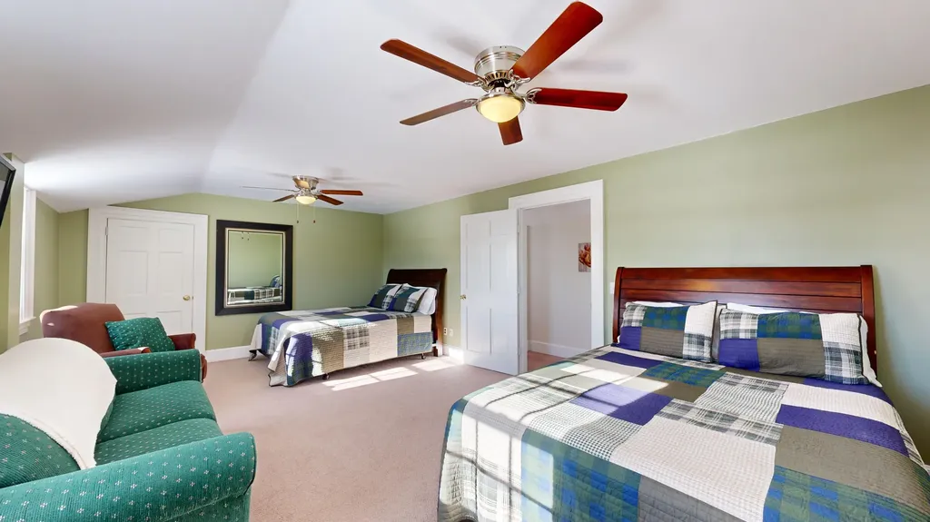 556 E Oxford Road Oxford ME 04270