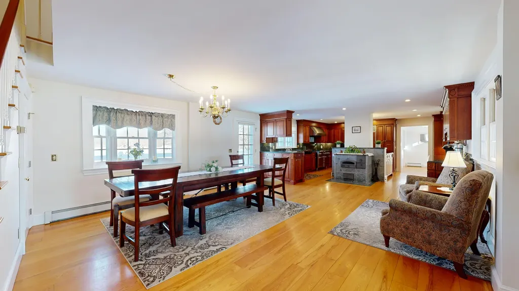 556 E Oxford Road Oxford ME 04270