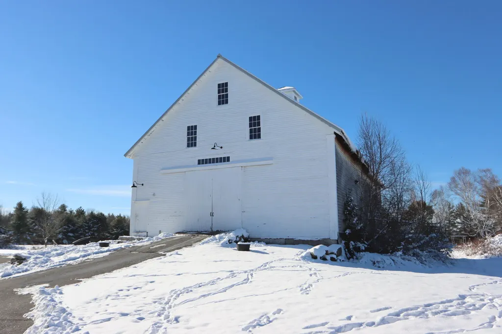 556 E Oxford Road Oxford ME 04270