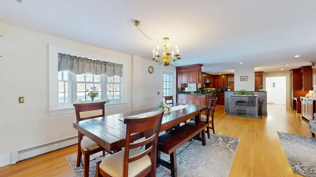 556 E Oxford Road Oxford ME 04270