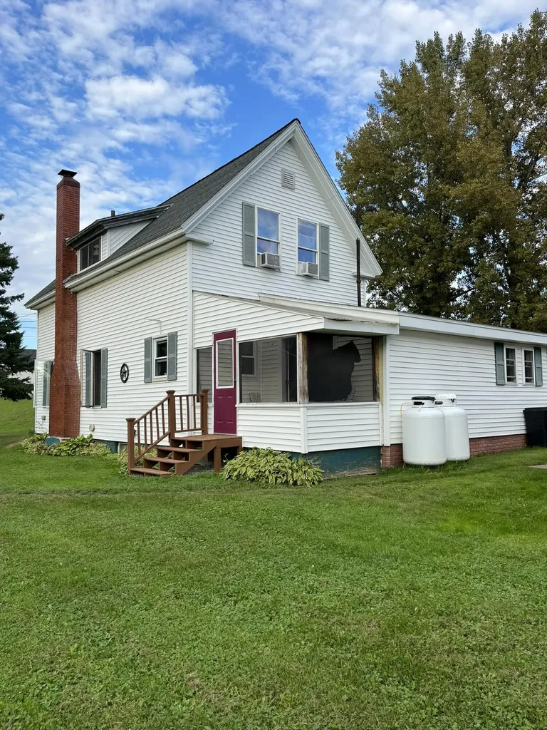 14 Station Street Ashland ME 04732