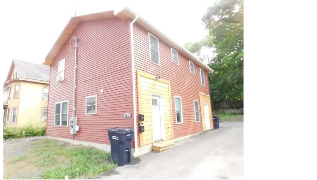 107 Center Street Bangor ME 04401