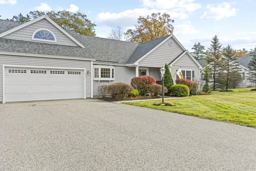44 Kelly Drive Yarmouth ME 04096