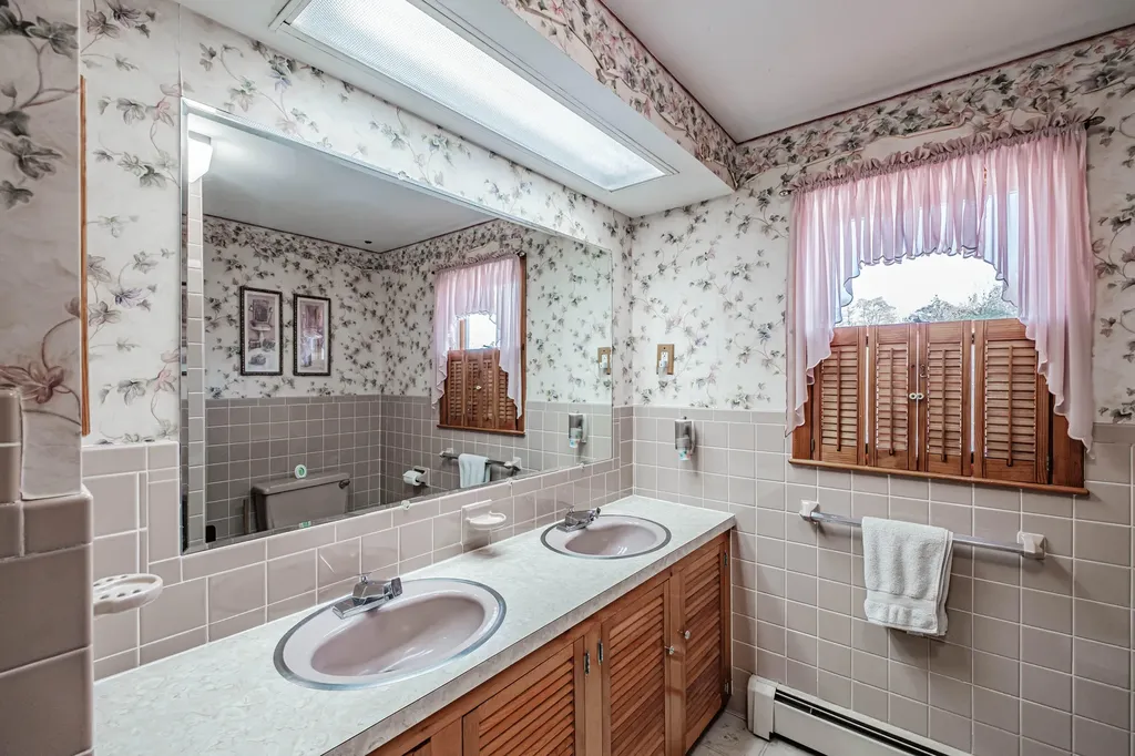 173 Myrtle Street Westbrook ME 04092