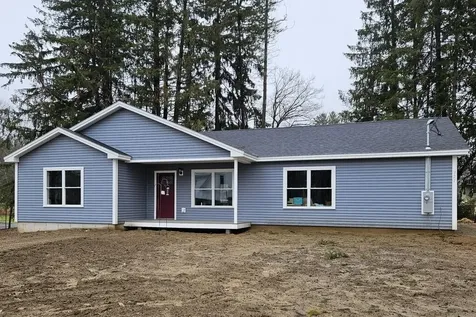 121 Lake Avenue Farmington ME 04938