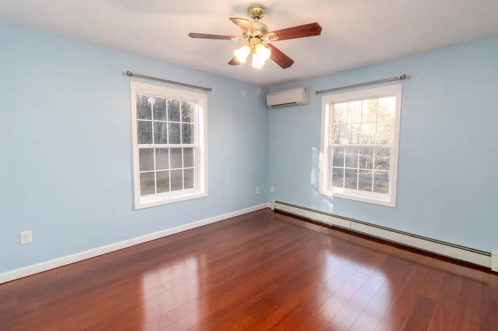 448 River Road Topsham ME 04086